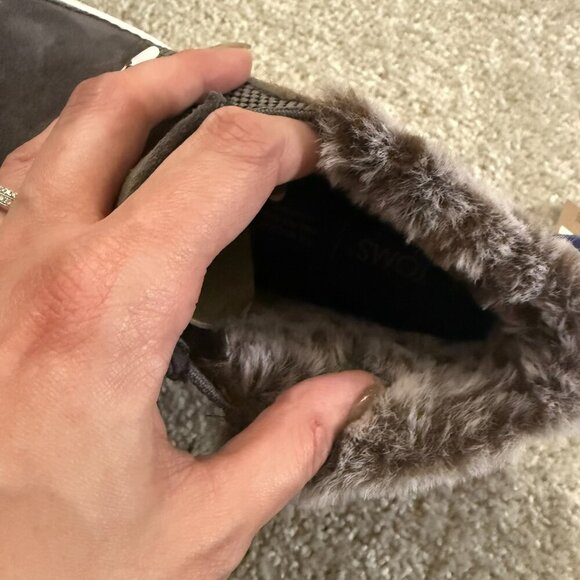 Toms Women's Suede and Faux Fur Ankle Boots Size 9 Bryce Pavement Gray - Picture 7 of 7